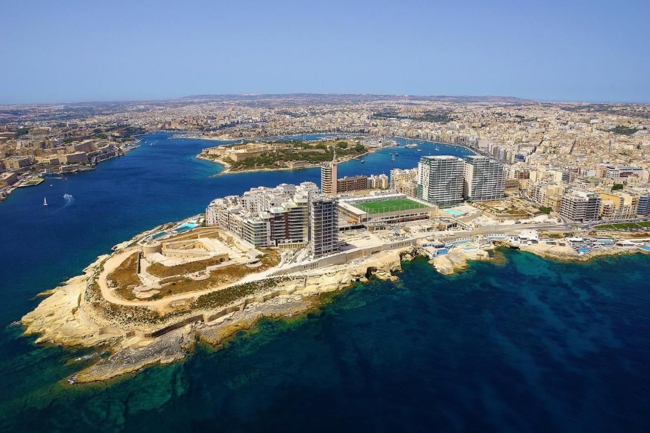 Apartment With Stunning Seaviews Sliema Esterno foto