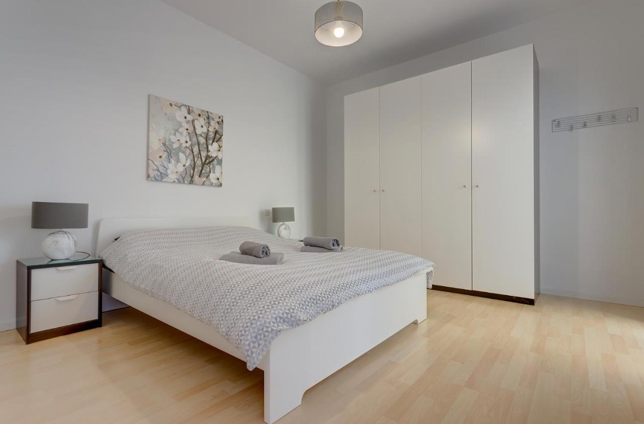 Apartment With Stunning Seaviews Sliema Esterno foto