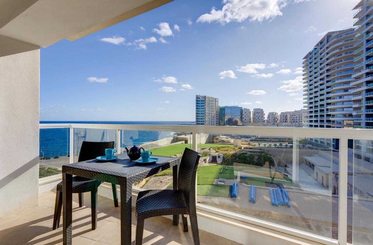Apartment With Stunning Seaviews Sliema Esterno foto